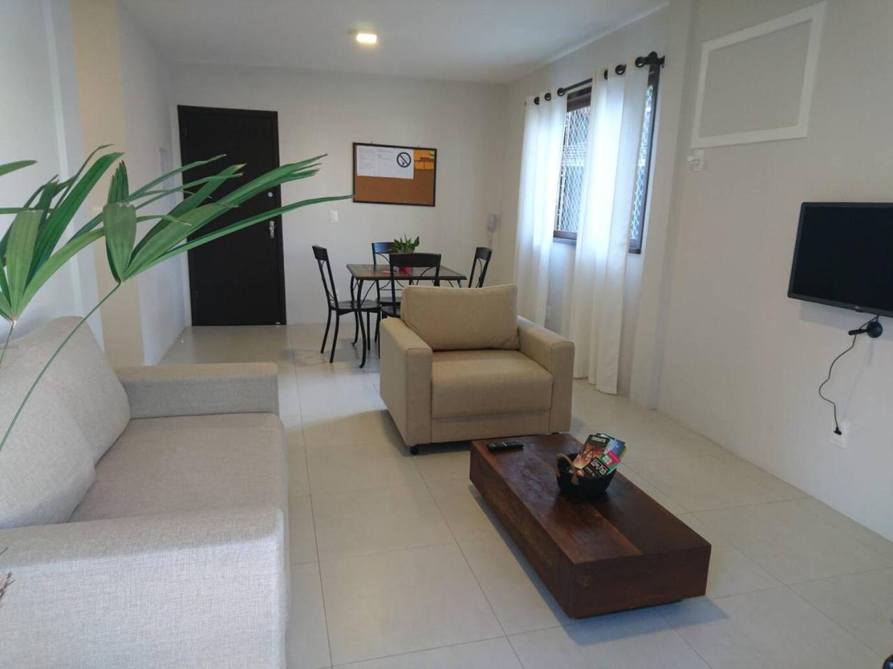 דירות בלומנאו Apartamento Arejado Na Ponta Aguda מראה חיצוני תמונה